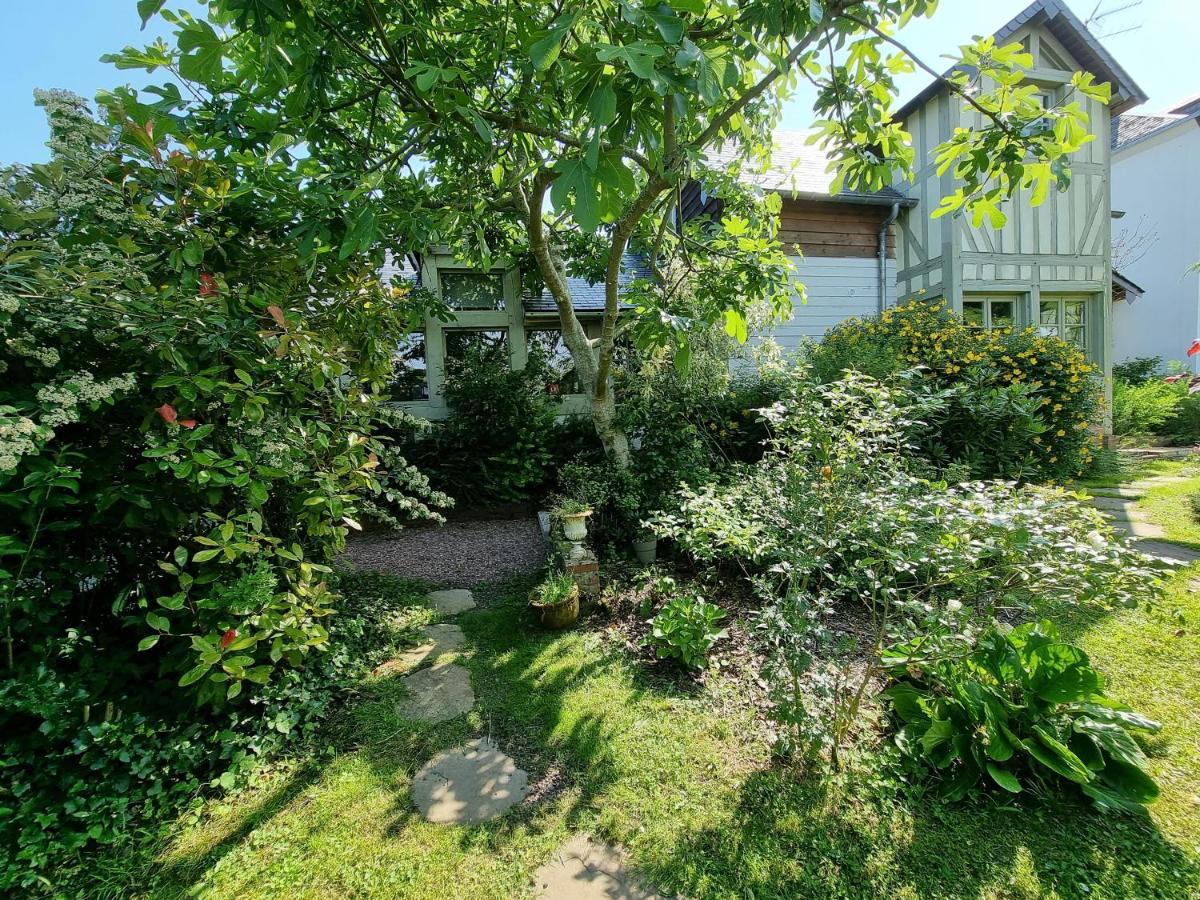 Holiday home Maison Saint Leonard